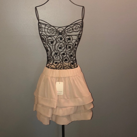 🎁3 tier skirt size Large🎁 - Picture 3 of 4